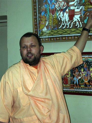 Sripad Avadhut Maharaj is talking about Bhagavad Gita