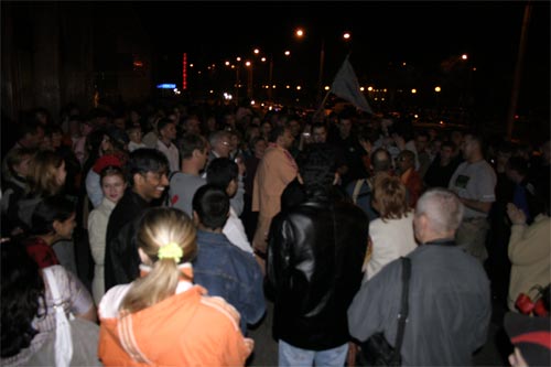 the exibition in Zaporozhye finished with a big kirtan on a big square
near city authorities office lead by Sripad Bhagavat Maharaj and Sripad
Avadhut Maharaj.