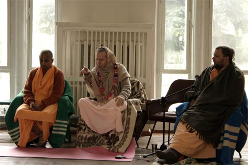 After finishing exhibition, Vaisnava festival started with Sripad
Goswami Maharaj, Sripad Bhagavat Maharaj and Sripad Avadhut Maharaj.