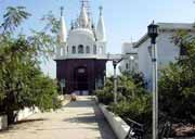 Общий вид на храм Шридхар Свами Севашрам